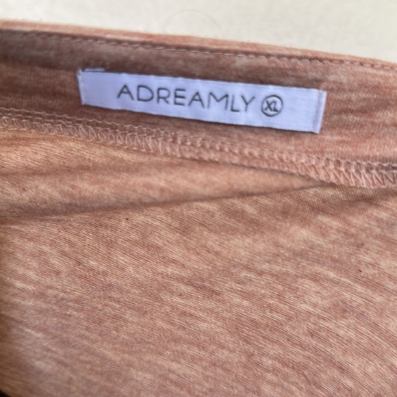 🌞Heathered light brown puff sleeve top - Picture 2 of 3